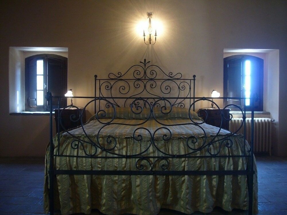 Фото Borgo Storico Cisterna