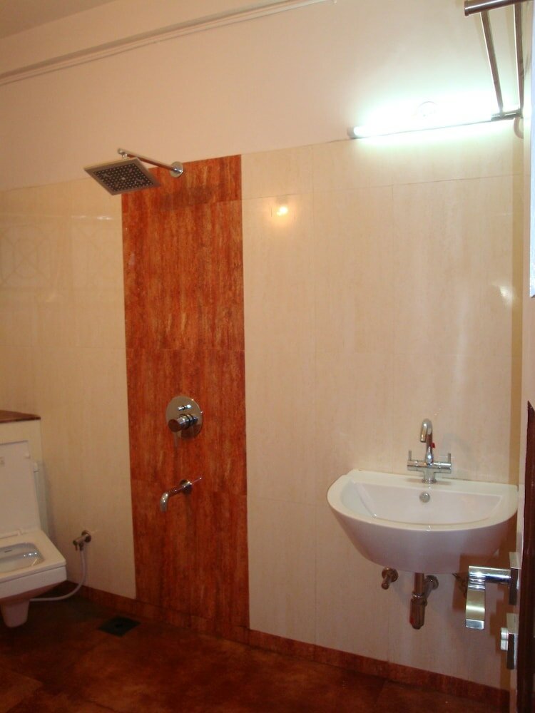 Фото Hotel Tapovan
