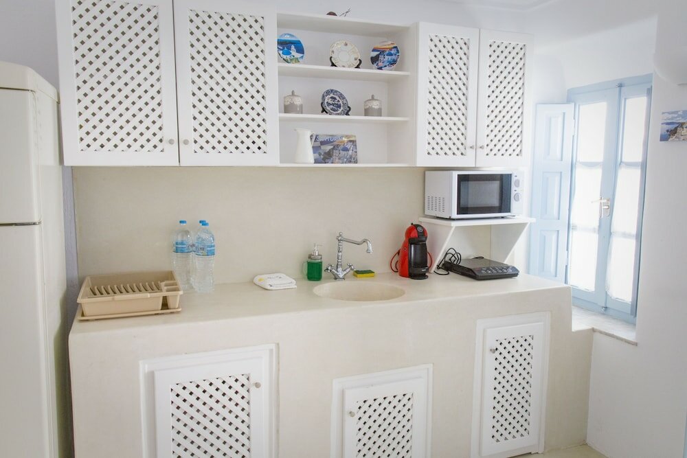 Фото Linos Suites