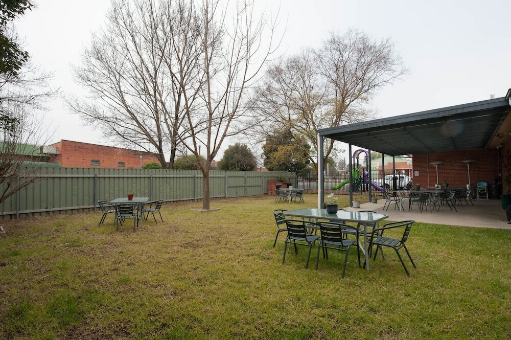 Фото Riverina Hotel