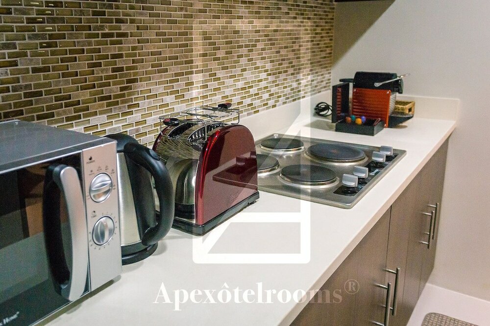 Фото Padgett Place - Deluxe Suites