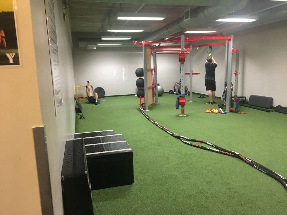 Фото Altitude Suites Bay Street by Teristo Group