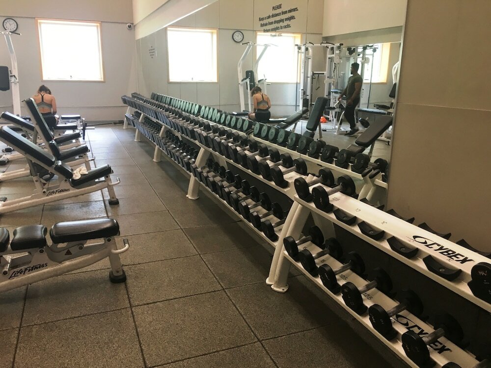 Фото Altitude Suites Bay Street by Teristo Group