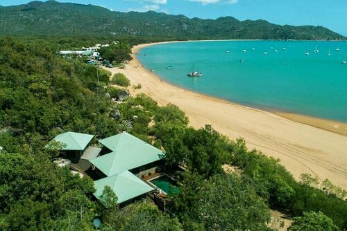 Гостиница Maggies Beachfront Apt. 7