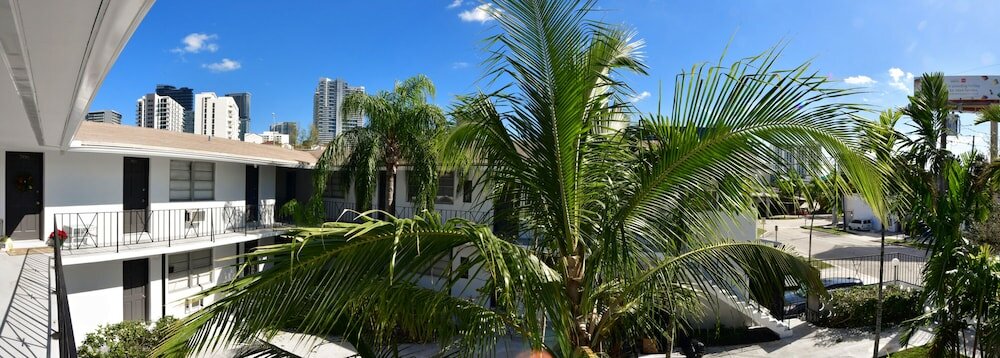 Фото Broadway Suites Downtown by RocketSTAY