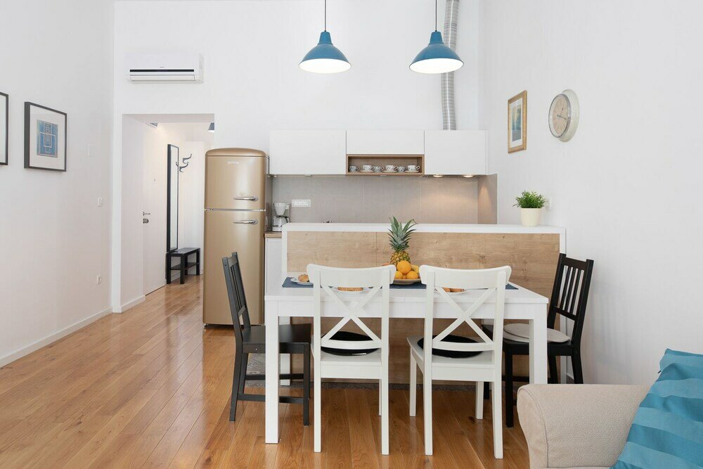 Фото Modern Apartment Near Zrinjevac and Train Station