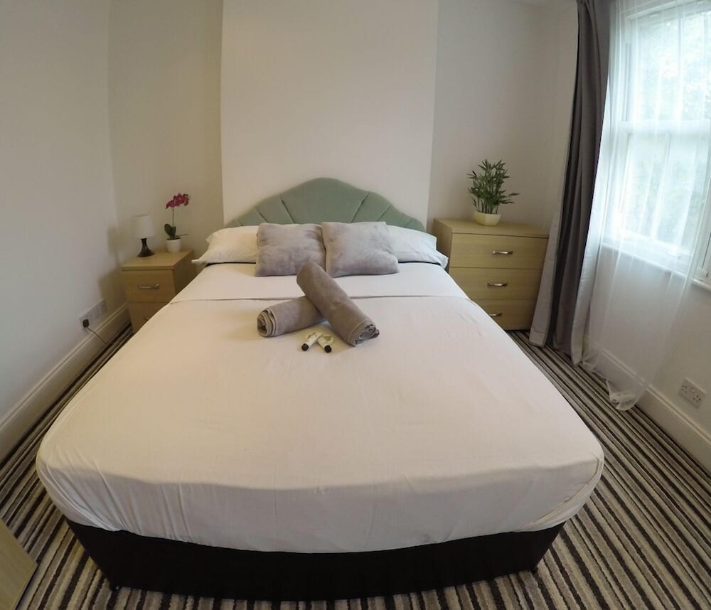 Фото Hollybush Row Rooms