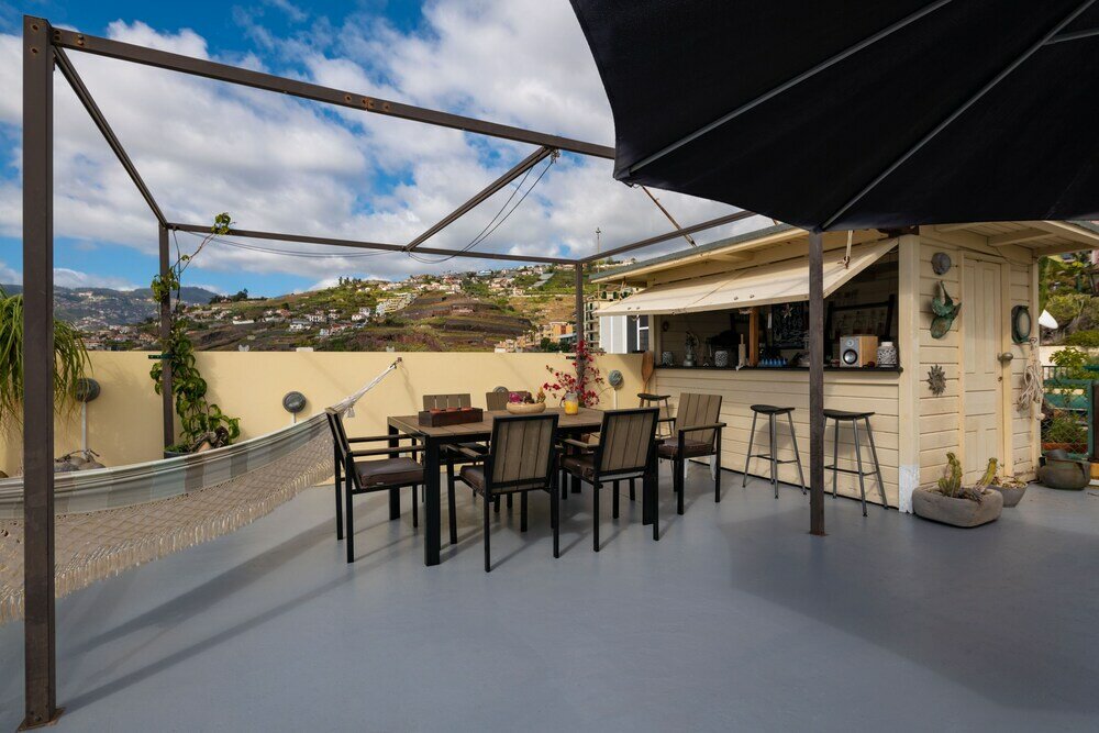 Фото Charming Paint House Apartment in Pestana