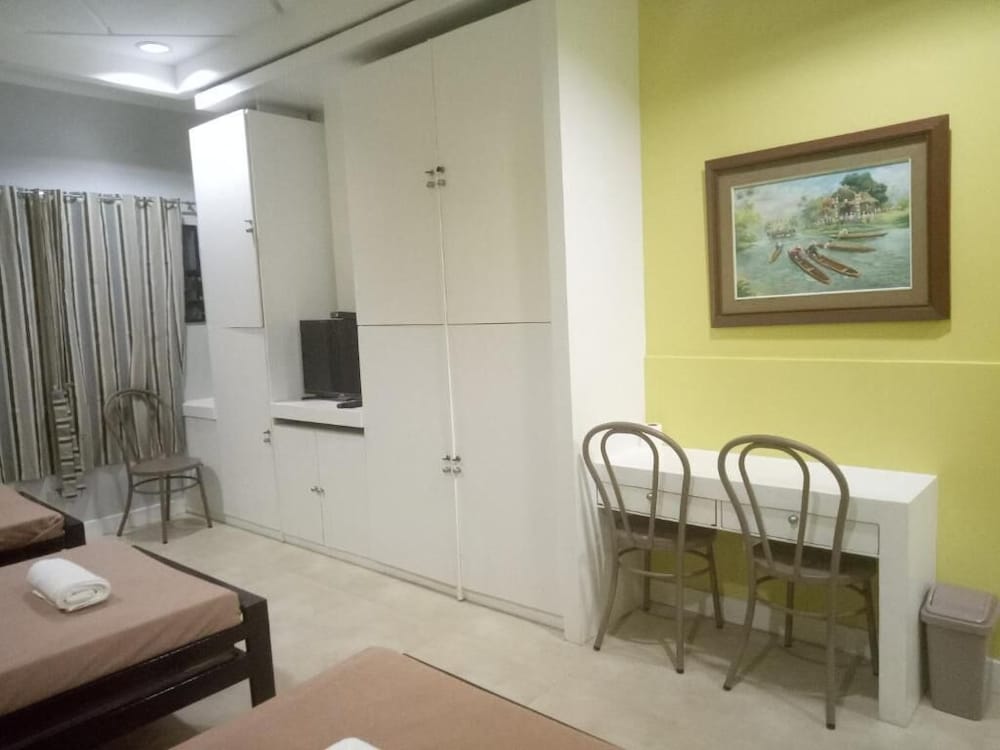 Фото The Royale House Travel Inn and Dormitel