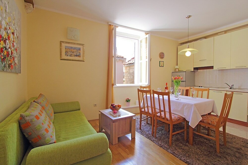 Фото Apartments Kovac Old Town