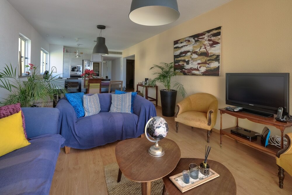 Фото Charming Paint House Apartment in Pestana