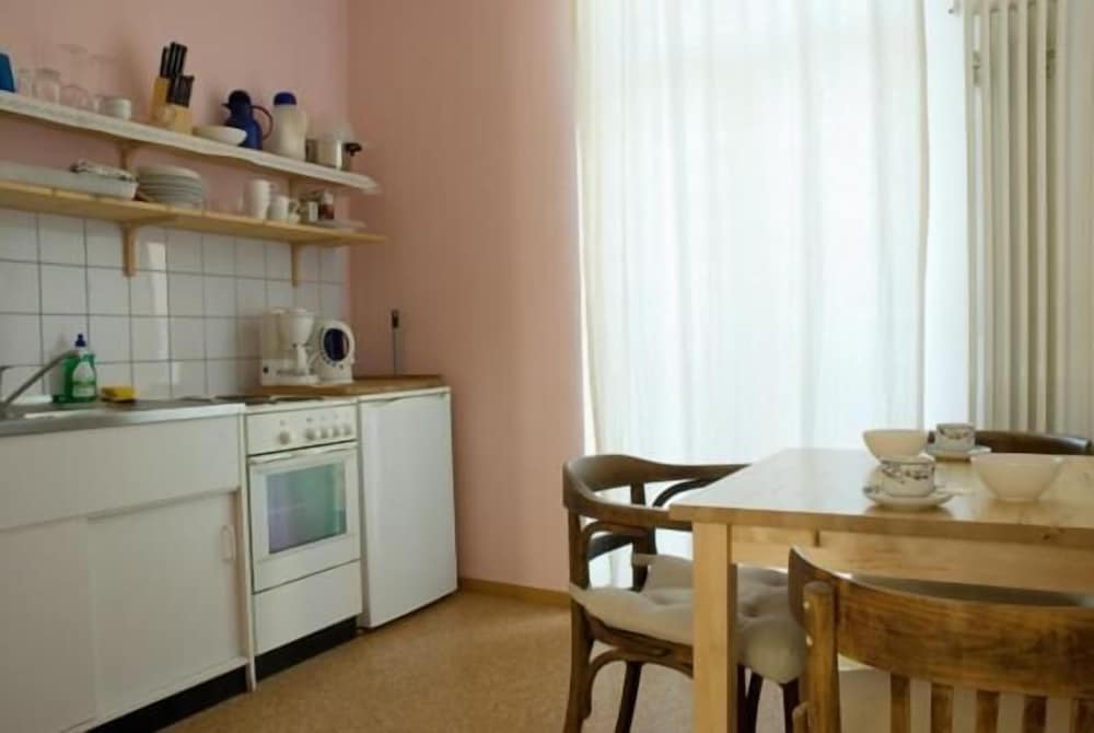 Фото Apartment- und Zimmervermietung am Park