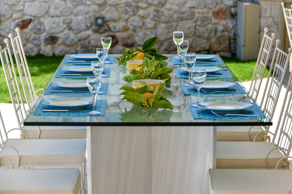 Фото Villa with Striking views over the infinity Pool