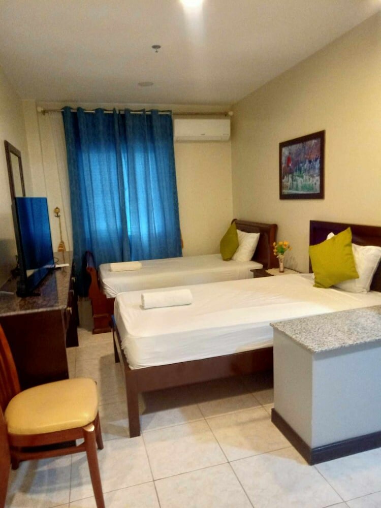 Фото Venezia Suites Hotel