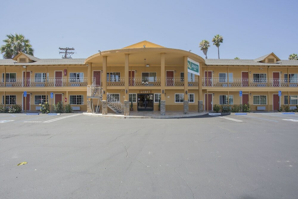 Фото Quality Inn Escondido Downtown