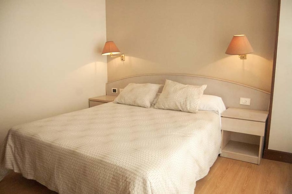 Фото Hotel La Ronda