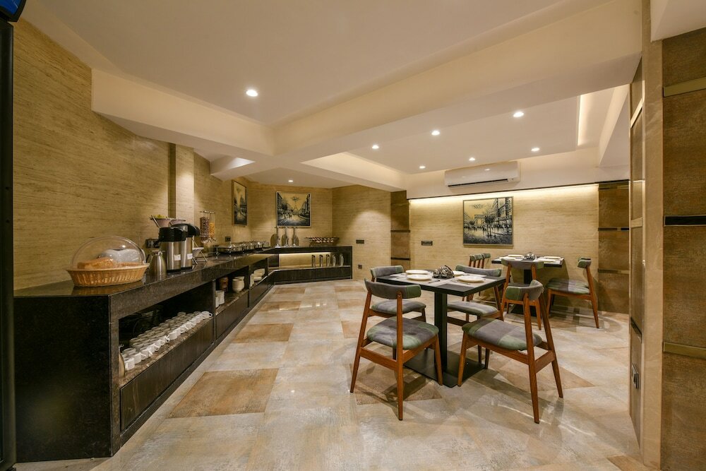 Фото Hotel Orient Regency