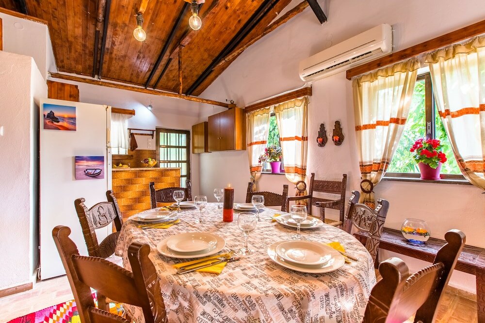 Фото Aadonis Villa