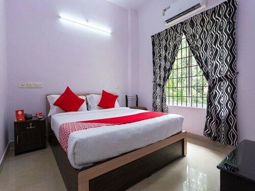 Гостиница Oyo 15599 Reem Residency