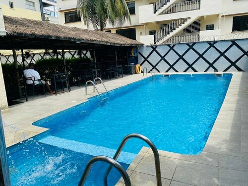 Гостиница Glee Hotel в Лагосе