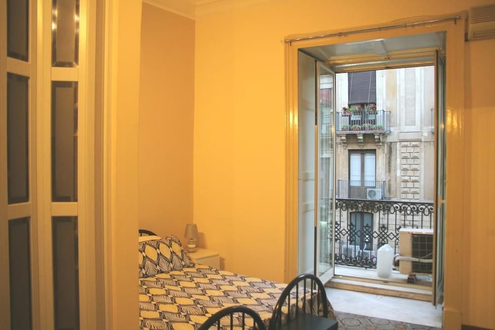 Фото B&b Stesicoro InHabit- Guesthouse City Center