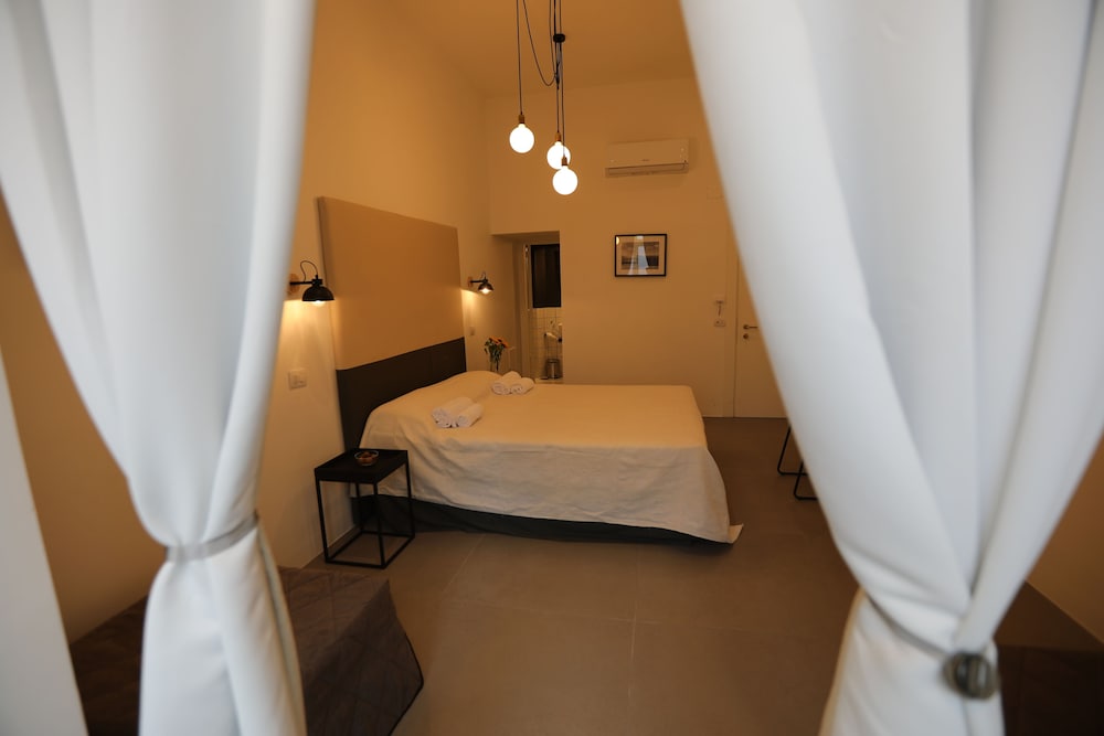 Фото The Station Napoli B&B