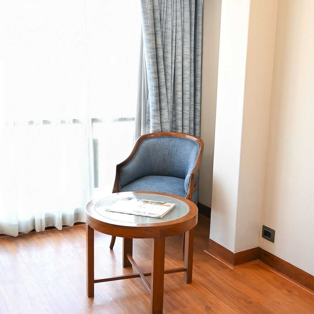 Фото The Shalimar Hotel