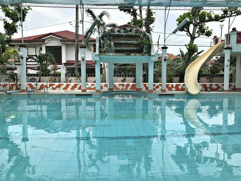 Гостиница Villa Tagumpay Resort в Каламбе