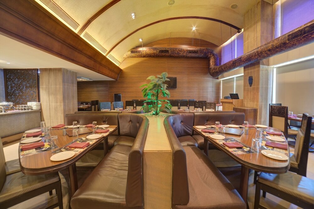 Фото Goldfinch Hotel Mangalore