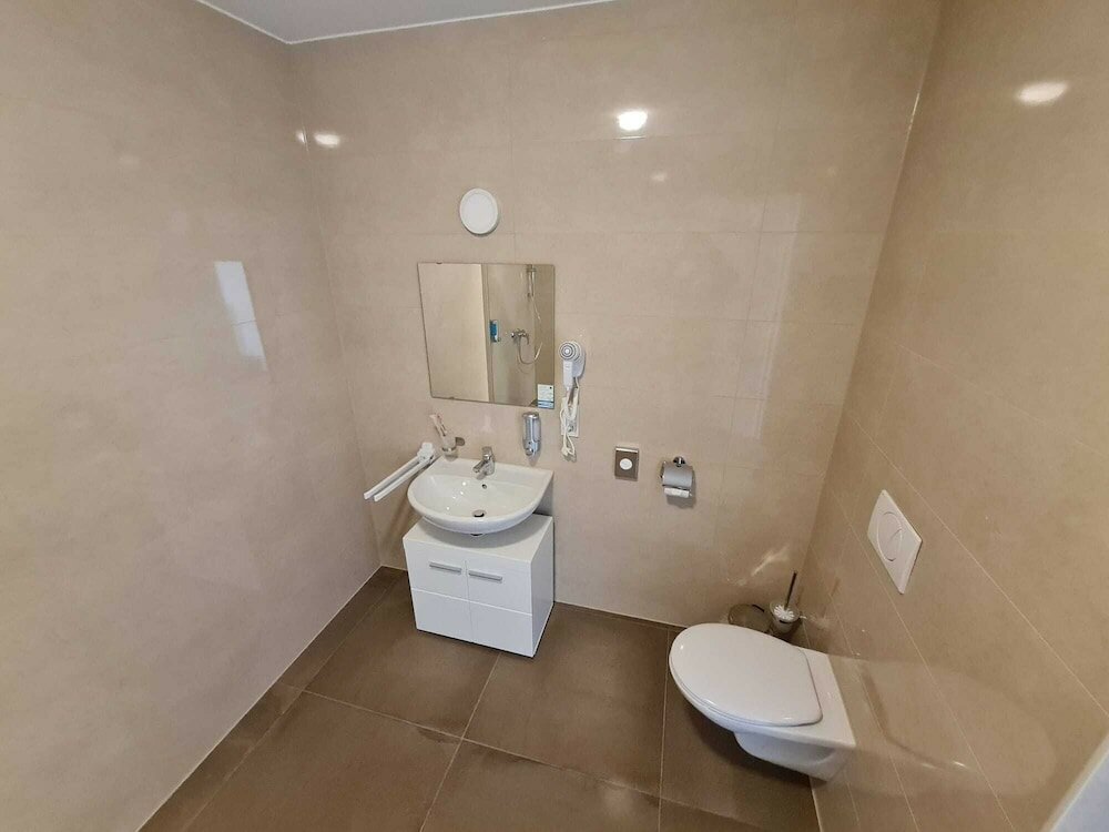 Фото Check-inn hotel Offenbach