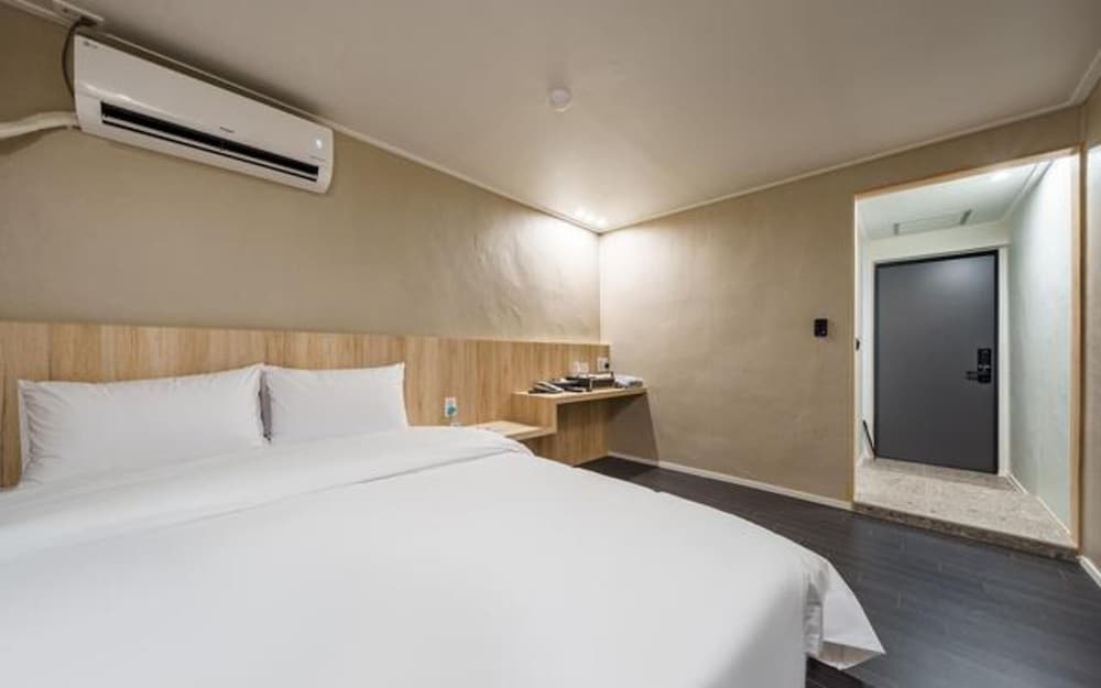 Фото Suwon Movie Motel