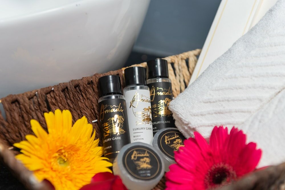 Фото Amadi Beach Front Resort