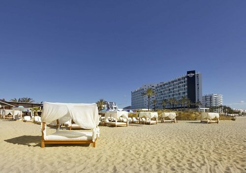 Гостиница Hard Rock Hotel Ibiza в Ивисе