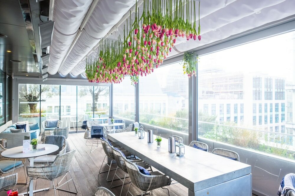 Фото South Place Hotel