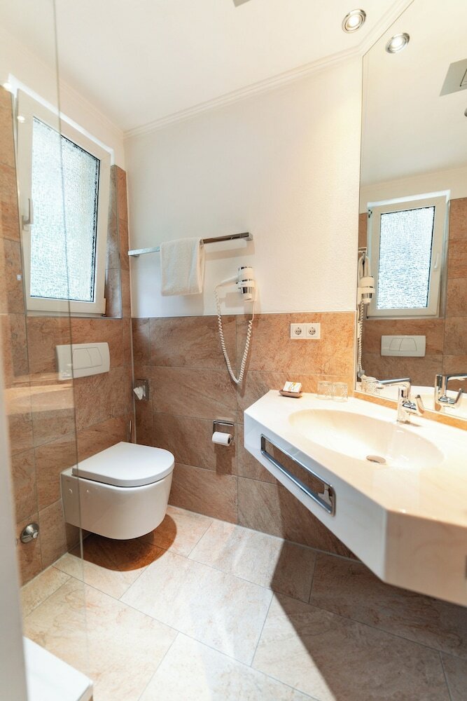 Фото Hotel Bayerischer Hof