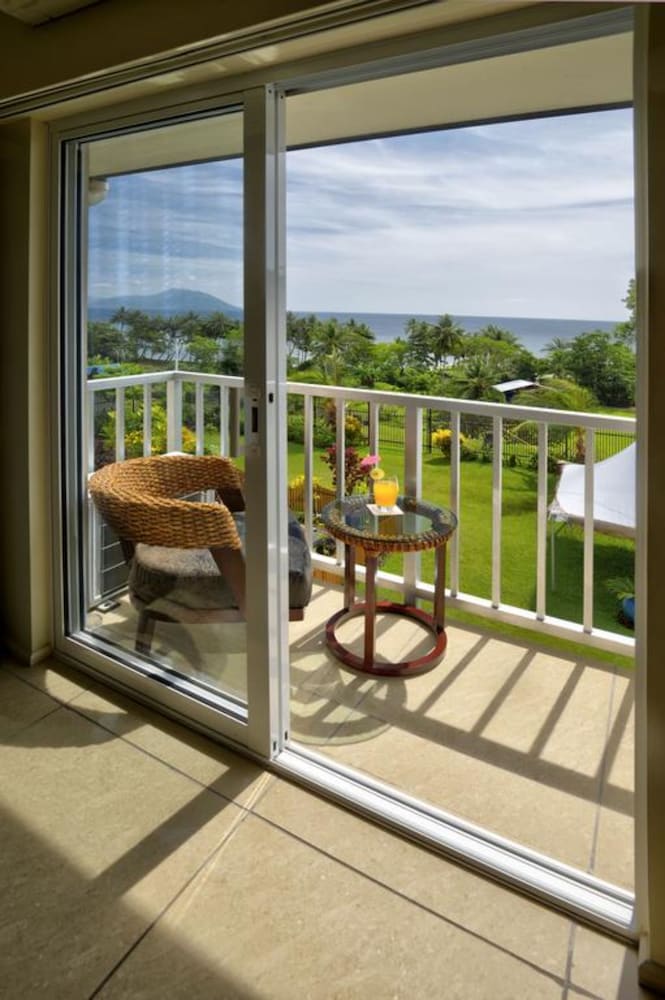 Фото Gazelle International Hotel