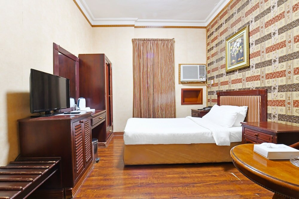 Фото Oyo 125 Moon Plaza Hotel