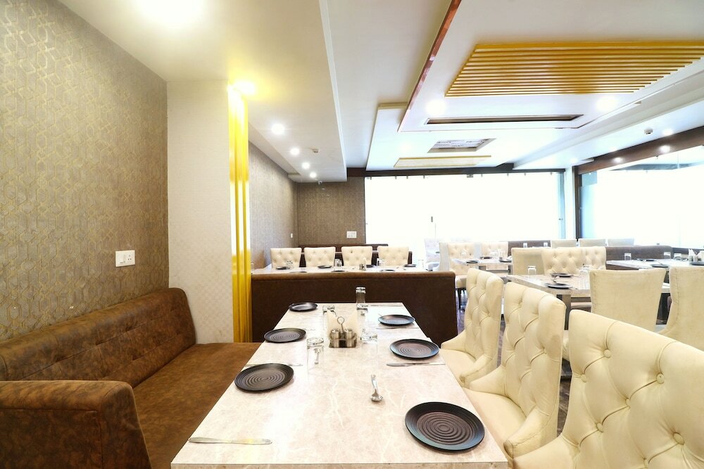 Фото Hotel Taj Venture by Park Tree