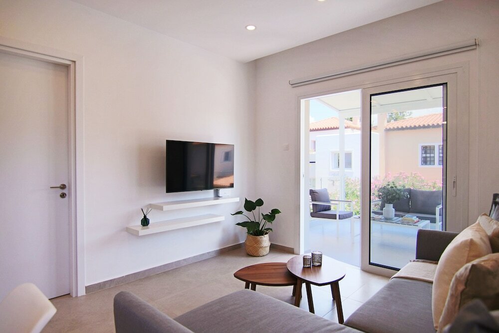 Фото Phaedrus Living Seaside Luxury Limnaria 172