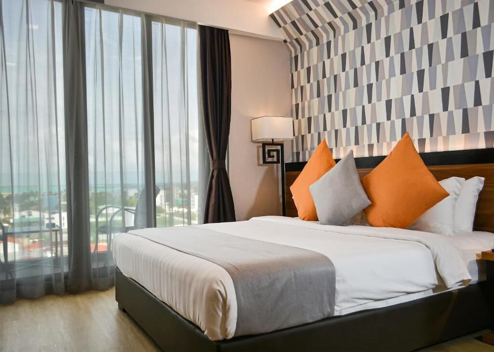 Фото Отель Triton Prestige Seaview and SPA