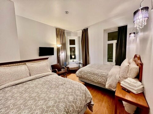 Гостиница Hotel le Coach в Монреале