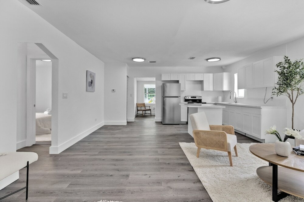 Фото Upper Design District 3bd Home w/Jacuzzi and Backyard