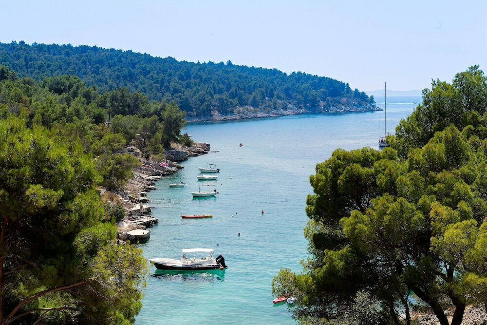 Фото Beachfront villa Senses for 12 in Milna