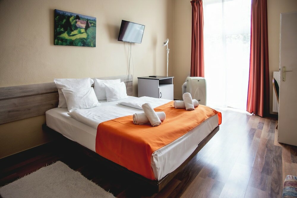 Фото Hotel Kapos