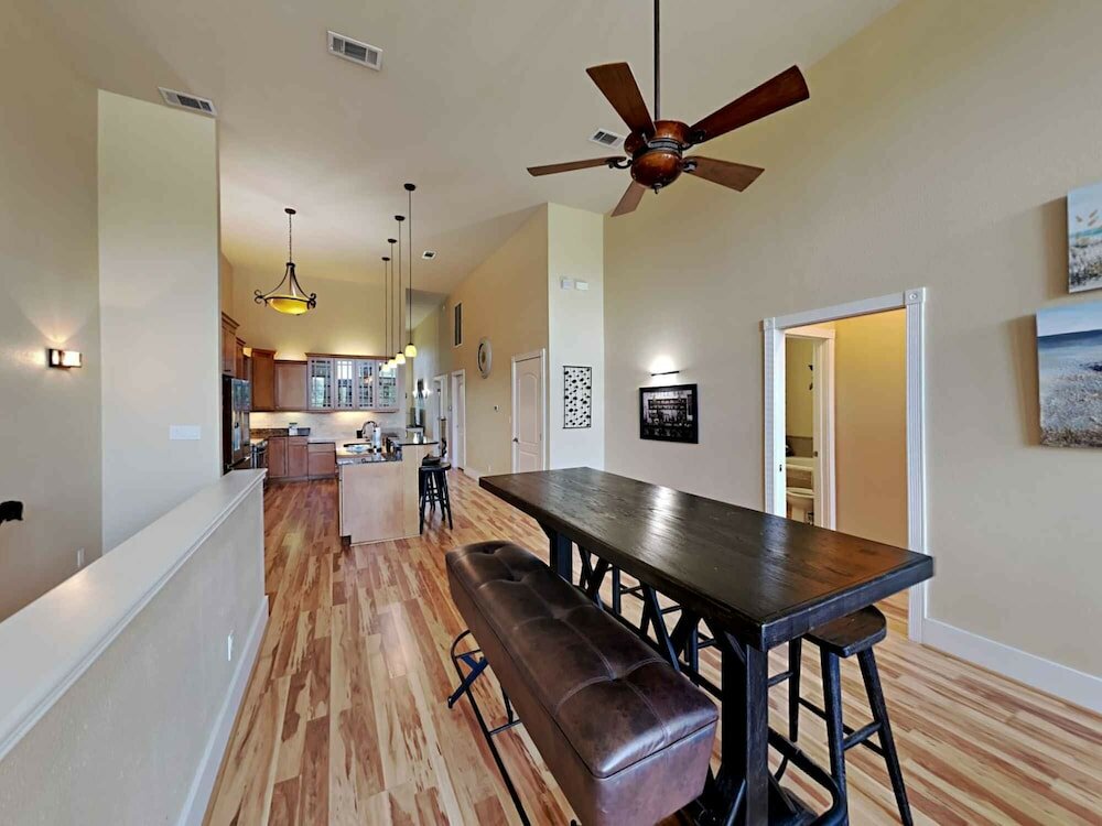 Фото Historic Aragon Executive Apartment