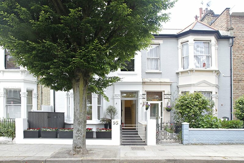 Гостиница Holiday Lets London 1