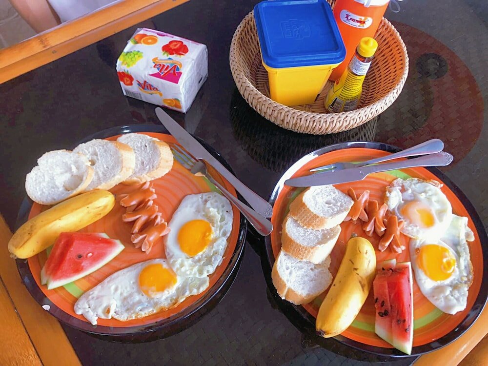 Фото Champion Hotel & Pub