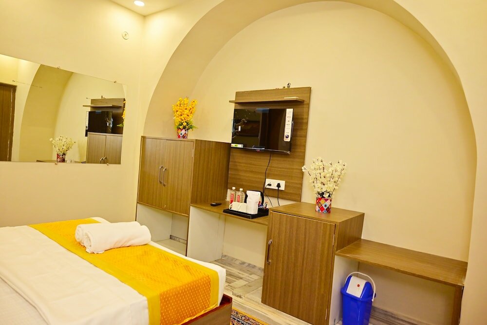 Фото Bluebells Varanasi