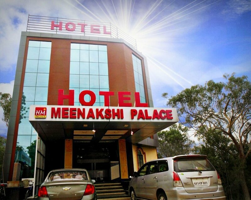 Гостиница Hotel Meenakshi Palace в Джайпуре
