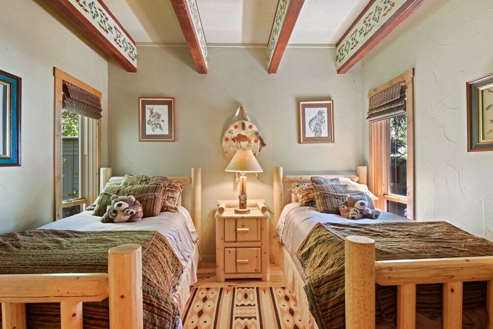 Фото Beachfront Ski Cabin